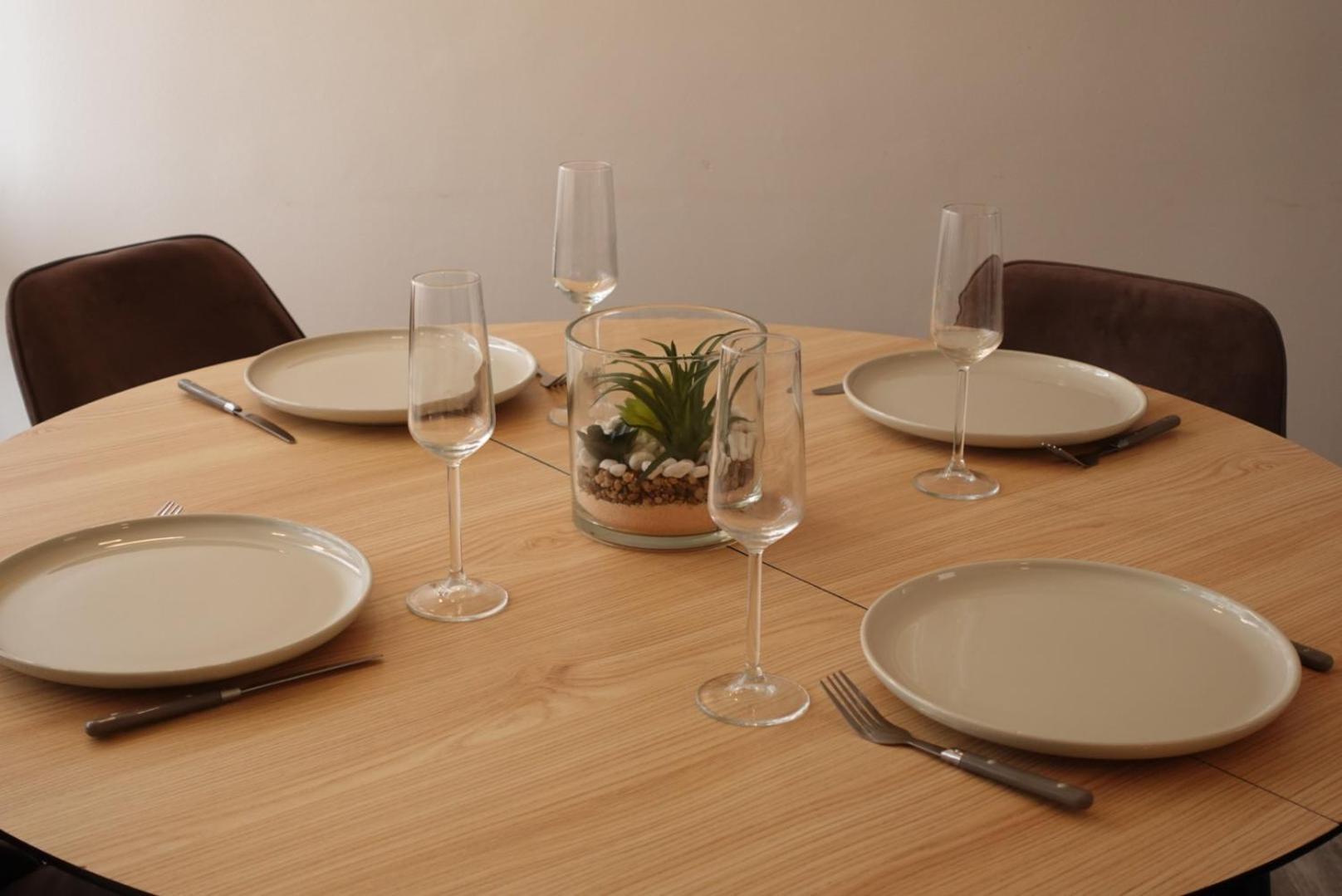 Ferienwohnung Parisian Retreat Pour 5 Personnes - 12 Min De Paris - Proche Gare Deuil-la-Barre Exterior foto
